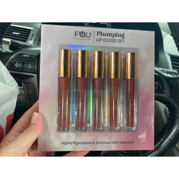 nwt  BFY Cosmetics plumping lip gloss - Picture 1 of 3